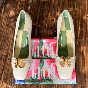 Usagi Square Toe Pump